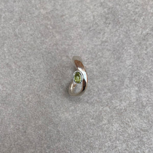 Peridot wave ring